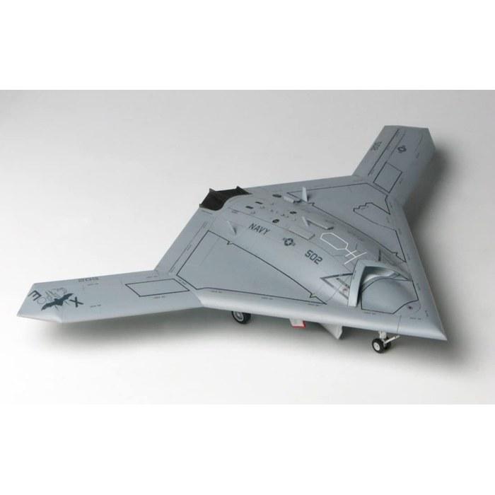 PLATZ 1/72 US Navy Unmanned Combat Aircraft X-47B with GBU-27 Plastic Model (26 X 16 X 10 Cm)