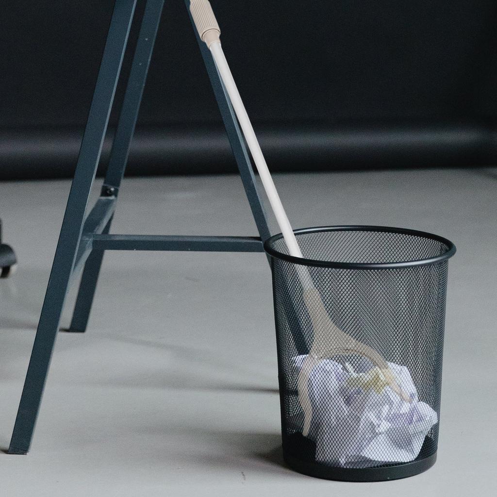 Foldable Grey Reacher Grabber Trash Claw Pickup Tool Litter Picker Elderly Seniors Portable Collection Aid Grabbers for Seniors