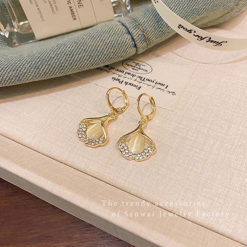 2025 Cat's Eye Stone Ginkgo Leaf Earrings: Unique, Luxurious & High-End Women's Ear Jewelry