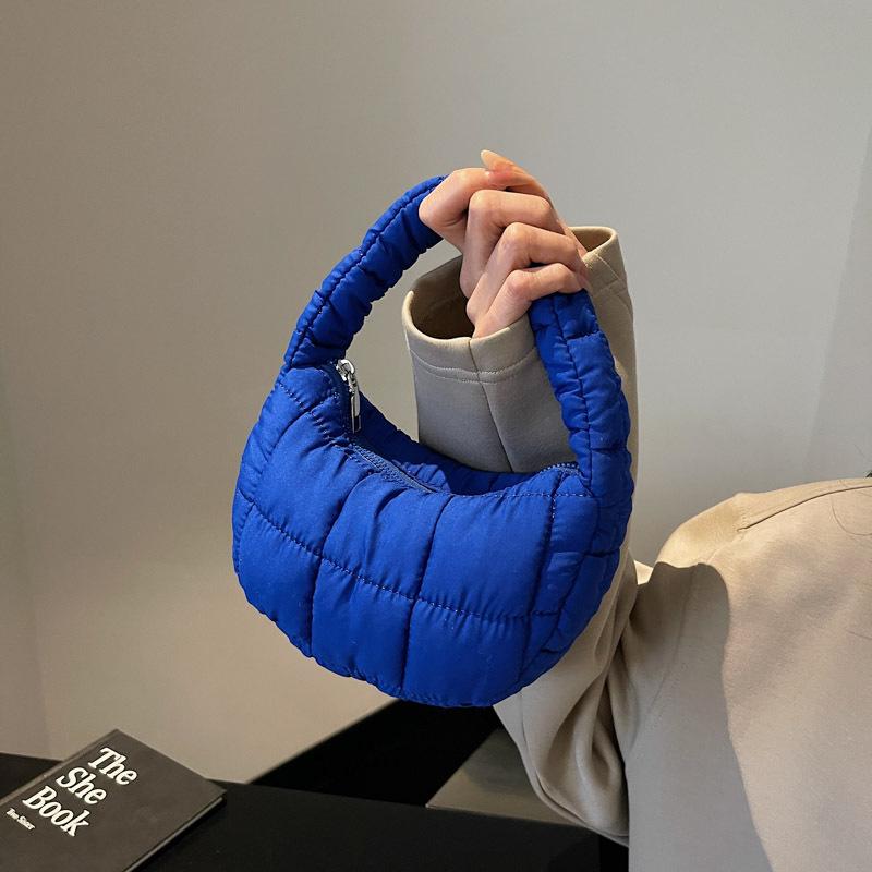 Niche versatile pleated plaid cloud bag underarm bag 2025 new cotton clothing bag fashionable and simple bubble handbag