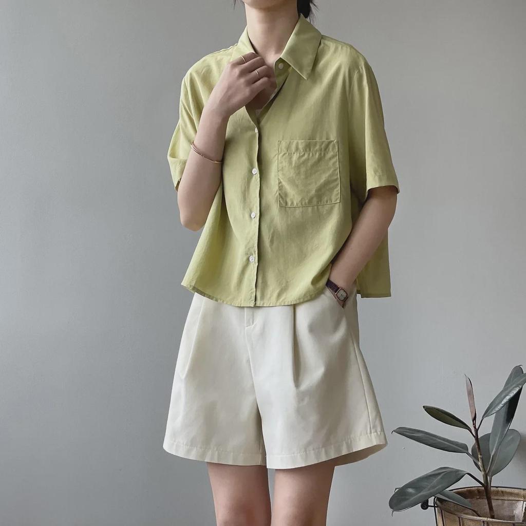 Dámské letní khaki cargo kraťasy s vysokým pasem - úzké, volné, široké, moderní, pro volný čas