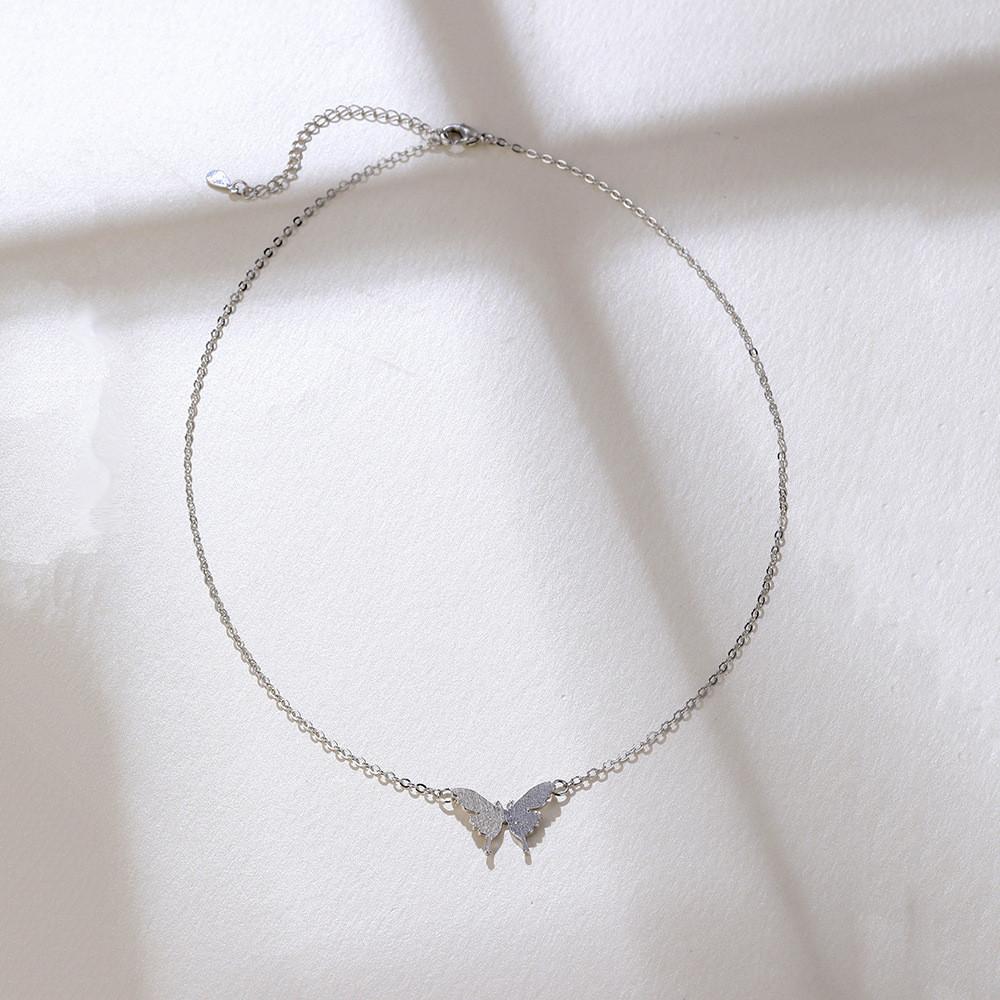 Elegant Single Layer Chain Necklace For Women With Unique Geometric Design Style