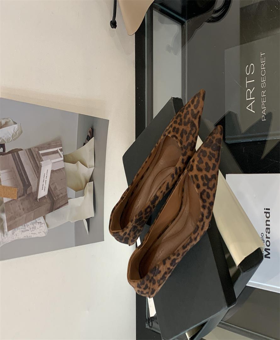 

Women s temperament suede pointed high heels 2025 new Korean version French fairy gentle evening wind light mouth single shoes 39 леопард друку кольору