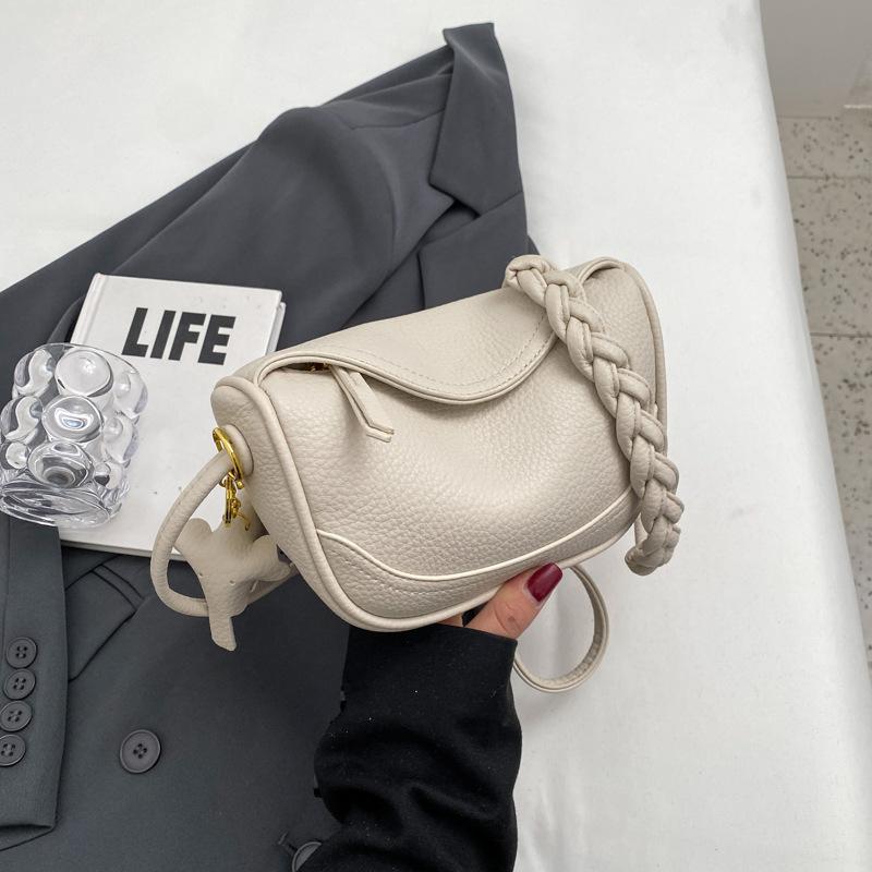 

Niche bag women s spring and summer 2025 new fashion niche design shoulder messenger bag high-end dumpling bag покинуть белый