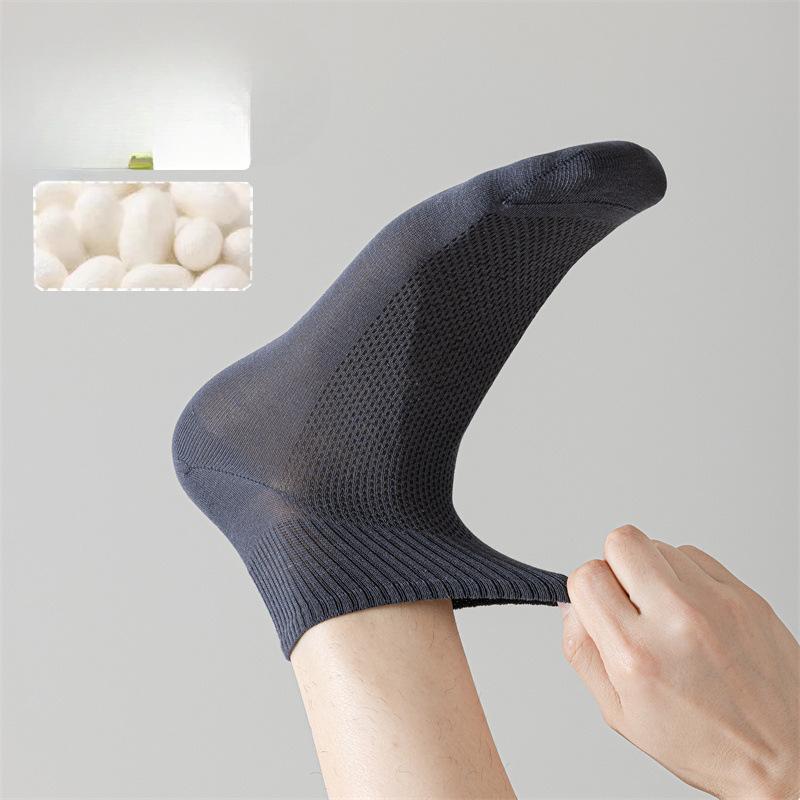 Mulberry Silk Men's Short Socks, Summer Thin Anti-slip and Non-dropping, and Short Anti-odor Men's Shallow Silk Boat Socks