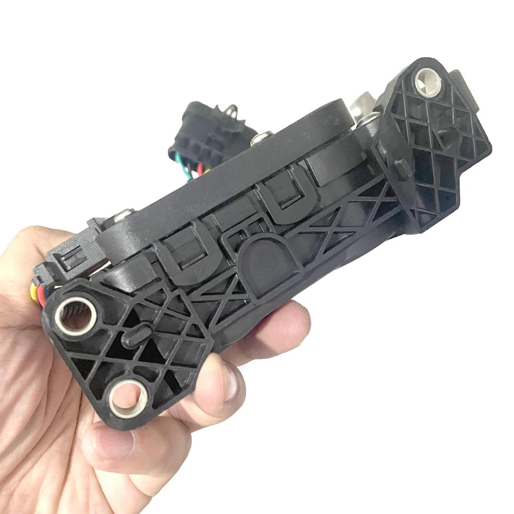 Dongfeng Tianlong Flagship Accelerator Sensor/Throttle Pedal Assembly 1108010-C6100