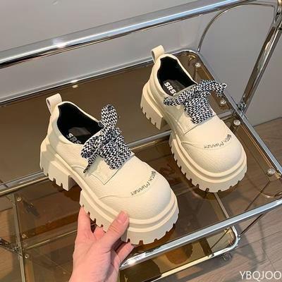 Mode Nieuwe dikke zool hoogteverhogende veelzijdige kleine leren schoenen ronde neus voor dames lente herfst stijlen met een eenvoudige