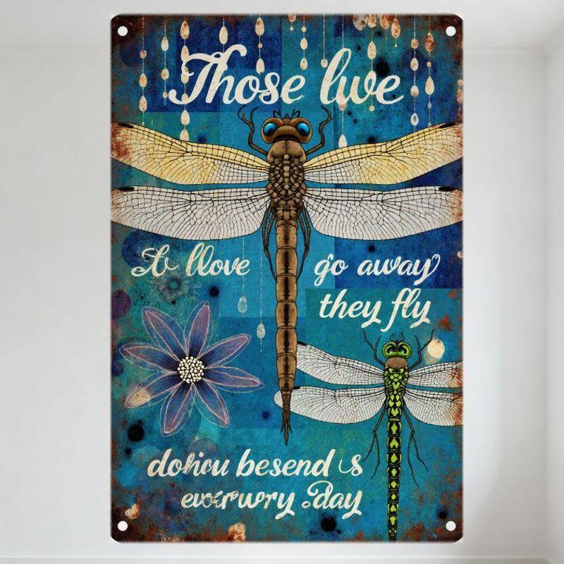 

Vintage Blue Metal Tin Sign with Dragonflies & Flowers, Rustic Distressed Wall Decor for Home Garden Bar Decorations 20x30cm（7.8x11.8inch）
