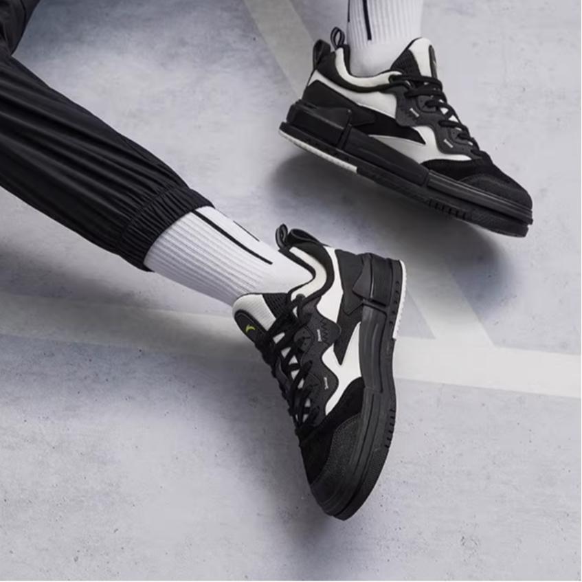 Anta Trendy Durable Low-Top Skate Shoes Men sneaker Black White 912138060-2