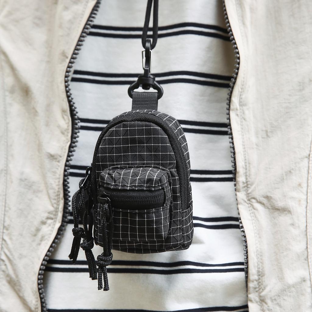 Mini neck bag men's and women's trendy backpack hanging bag messenger bag outdoor portable small backpack mini change earphone bag