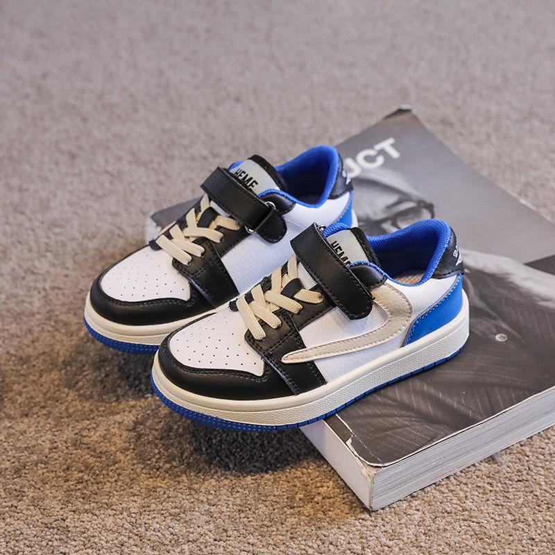 Kids Breathable Low-Top Casual Sneakers Boys Girls Mesh Lining Rubber Sole Slip-On Style