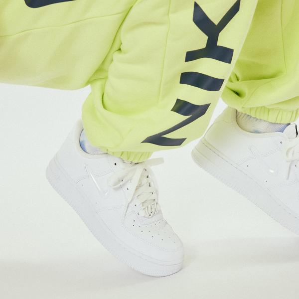 

Женские кроссовки Nike Air Force 1 07 SE, FB8251-1020101657