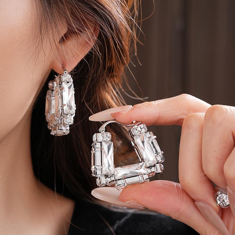 Silver Needle Diamond Teardrop Pendant Stud Earrings - Vintage Luxury Design