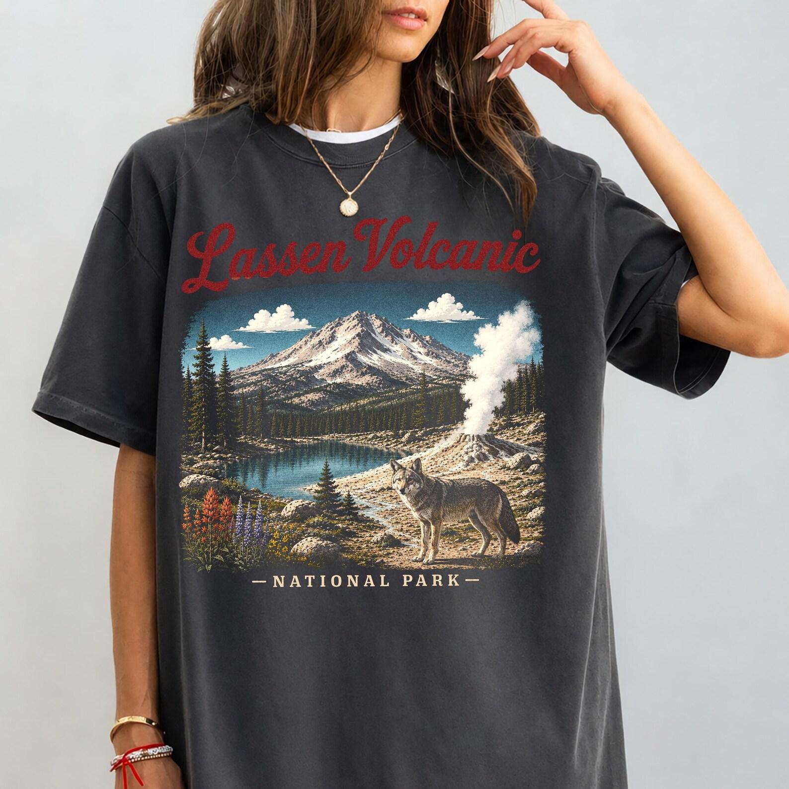 Lassen Volcanic National Park Shirt, Vintage California Volcano Tee, Retro Wolf Wilderness Graphic, Geothermal Hiking Adventure Gift 2XL