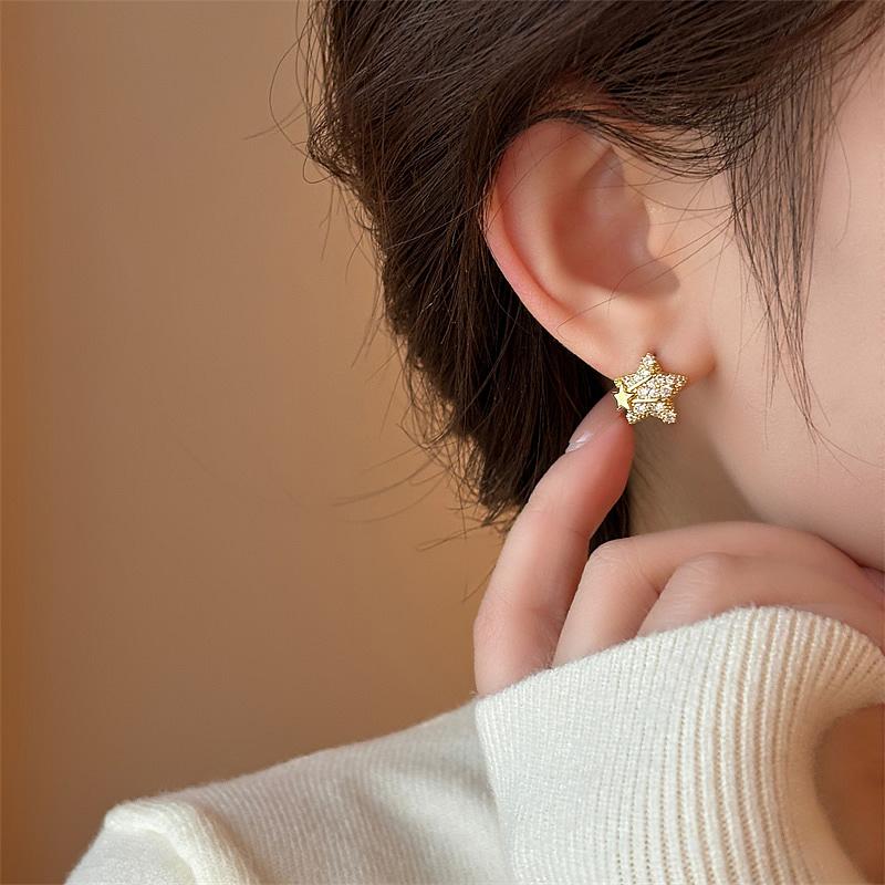New Design Sparkling Star Shaped Micro Inlaid Zircon Stud Earrings For Women's Mini Jewelry Fashion Luxury Accessories