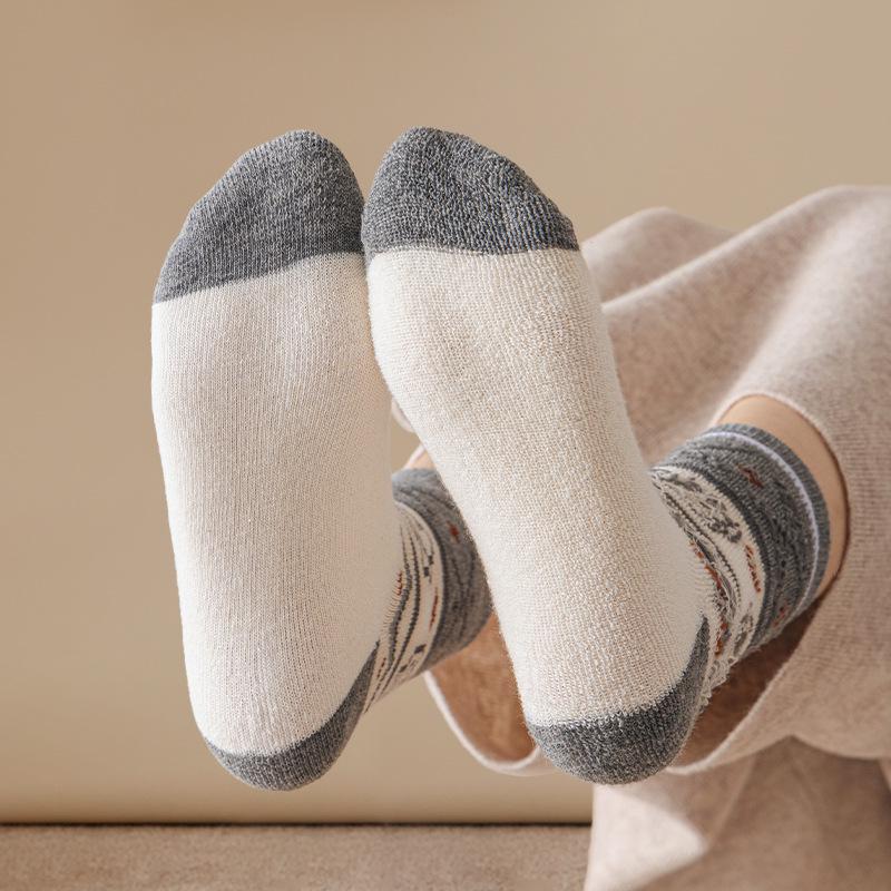 Women's Fair Isle Velvet Mid-Calf Thick Warm Sleep Socks