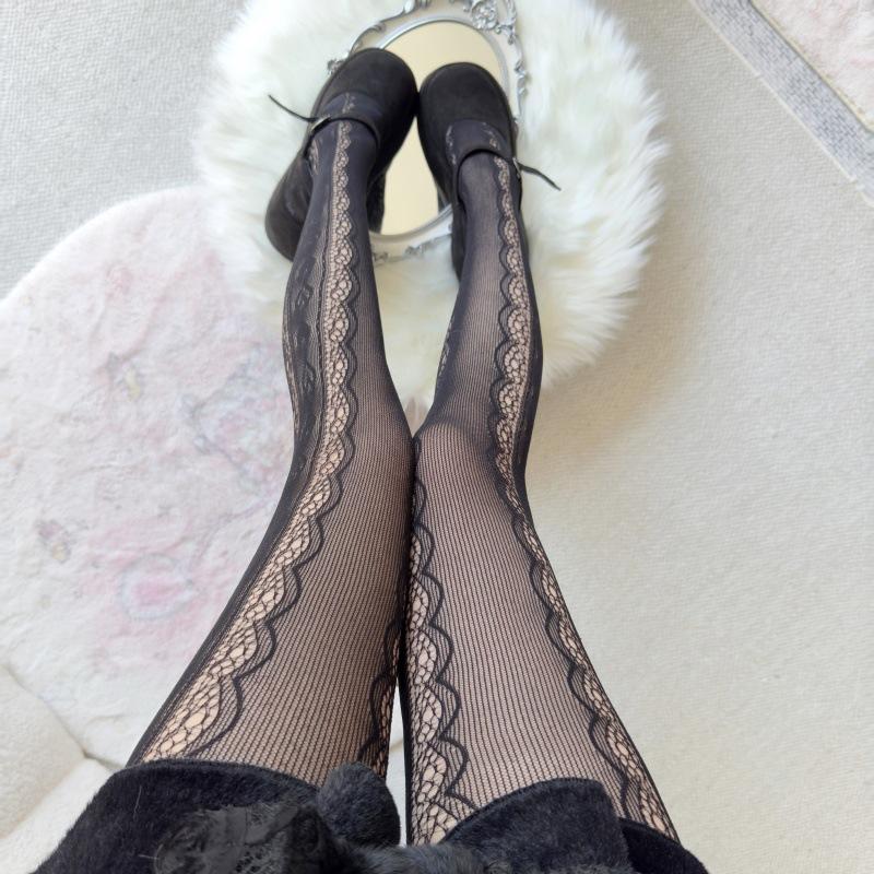 Lolita lace pattern socks women's pure desire wind Japanese black silk fishing net pantyhose bottoming stockings girl white silk