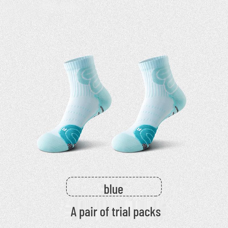 Men's Plus Size Sweat-Absorbent Mid-Calf Sports Socks - Thick Towel Bottom, Odor-Resistant, Ideal for Running & Basketball