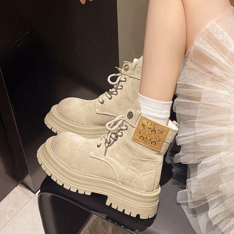 Women's Beige British-Style Retro Motorcycle Boots: Slimming, Thick Sole, Height-Enhancing, Perfect for Spring, Autumn, and Winter.