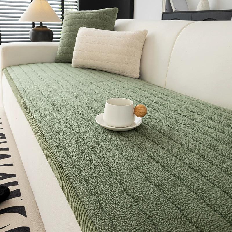 Коврик для дивана из овечьей шерсти Зимняя прямая рядная подушка для сиденья дивана Зимний плюшевый Нескользящий Песочный Теплый Защитный чехол для дивана Домашнее украшение 5050cm 1pcs 1470₽
