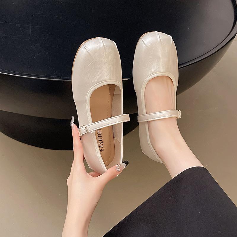 New versatile square head pleated word with soft bottom flat bottom shallow mouth ballet Mary Jane women's single shoes