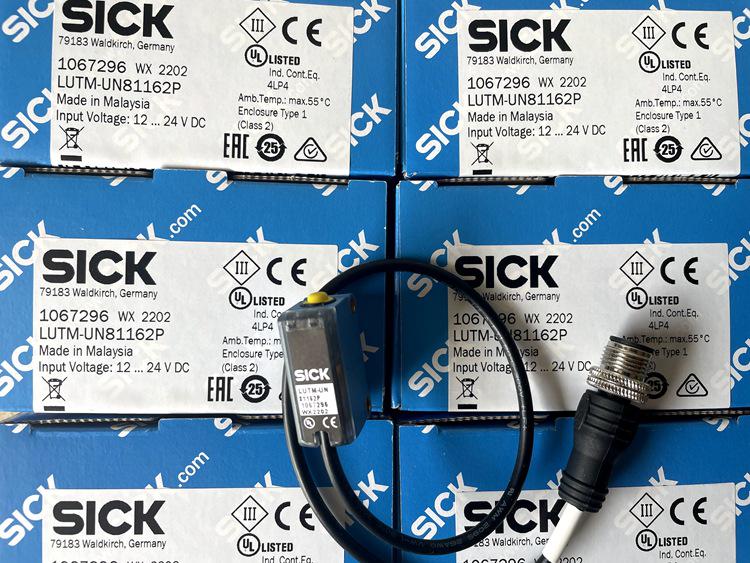 German SICK Fluorescence Sensor LUTM-UN81162P/UP81162P 2m Straight Cable