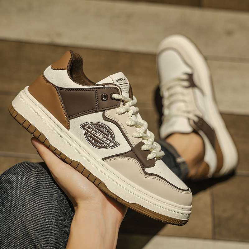 Herrenschuhe Sommer atmungsaktiv Jugend National Tide Schuhe vielseitige Sport- und Freizeit-Board-Schuhe Herren dicke Sohlen erhöhend kleine weiße Tide-Schuhe