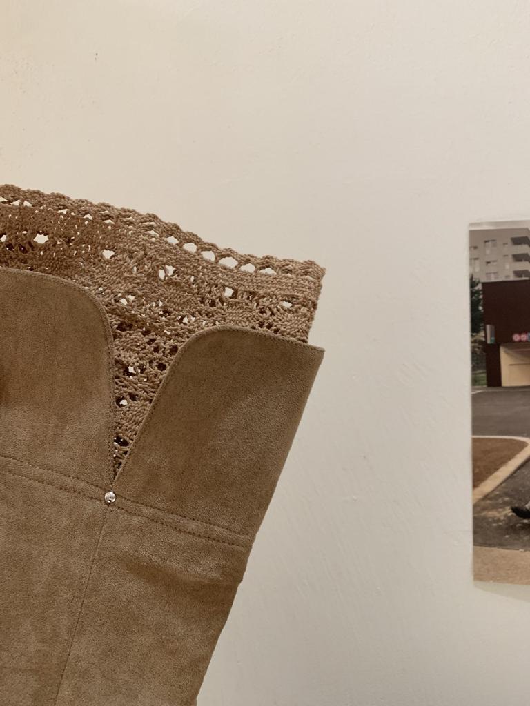 Autumn/Winter 2025 Vintage Lace-Trimmed Pointed Toe Ruched Cowboy Boots