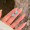 Korean ins style crystal flower earrings are simple, small, fresh and fashionable stud earrings, versatile and sweet earrings.