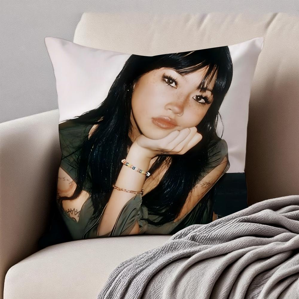 BBeabadoobee Cushion Cover Pillowcase Antidustmite Invisible Zipper Short Plush Sofa Cushion