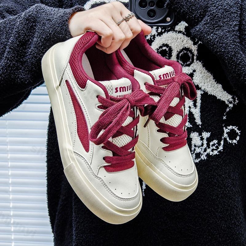 Summer Men Casual Shoes Sneakers Mesh Breathable Comfortable Vulcanized Shoes Anti Slip Student Outdoor Running Shoes