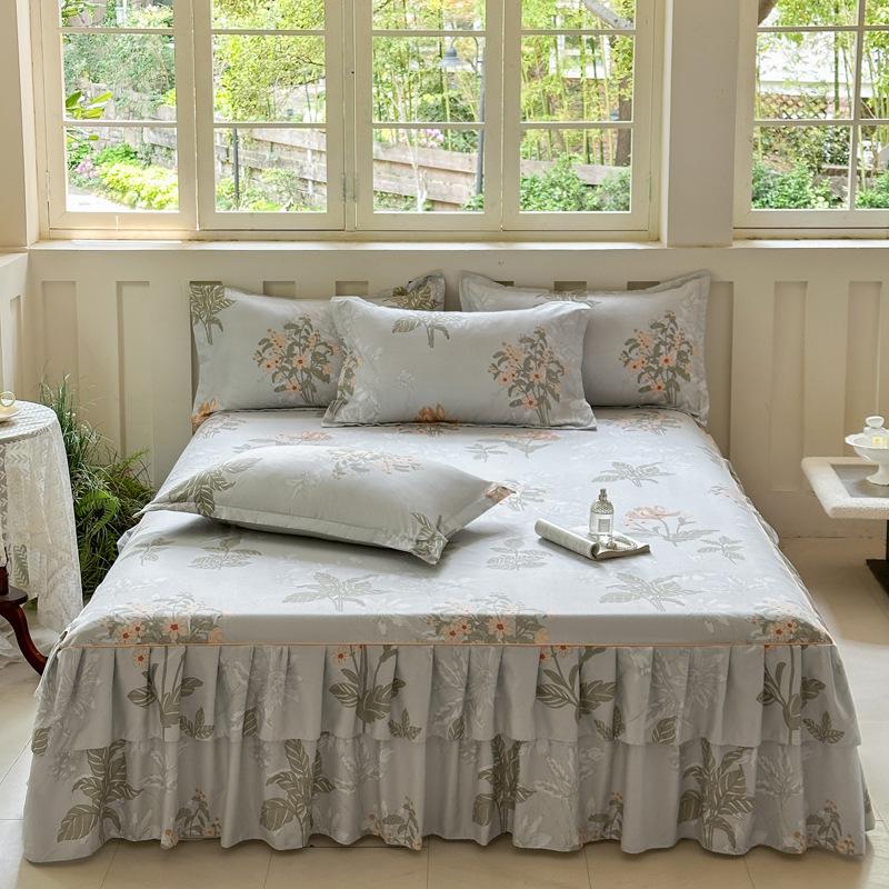 Comfortable, Relaxing, Breathable, Skin-friendly Three-piece Set: One Bed Skirt + Two Pillowcases (without Pillow Core)