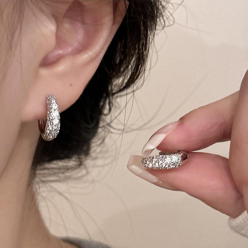 Light Luxury Exquisite Zirconia Full of Diamonds Circle Earrings Female Light Luxury Senior Sense Temperament Earrings Retro Fashion Casual Earrings