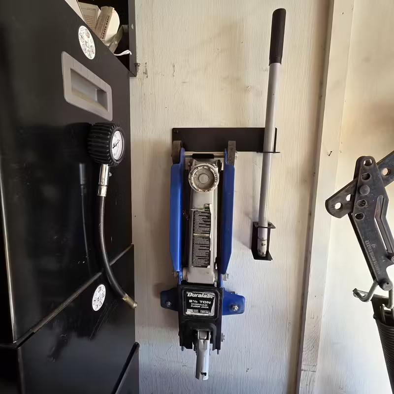 Floor Standing Jack Bracket, Wall Mounted Bracket, Garage Tool Jack Bracket Hanger, Automotive Hydraulic Trolley Jack Bracket