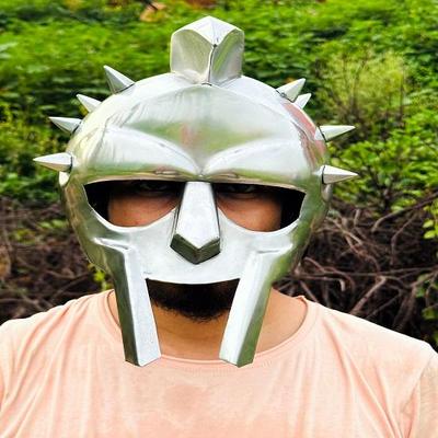 Gladiator Helmet King Maximus Decimus Meridians Silver Finish Armour Helmets with Inner-Liner Medieval Knight Armor Cosplay Helmet Gift