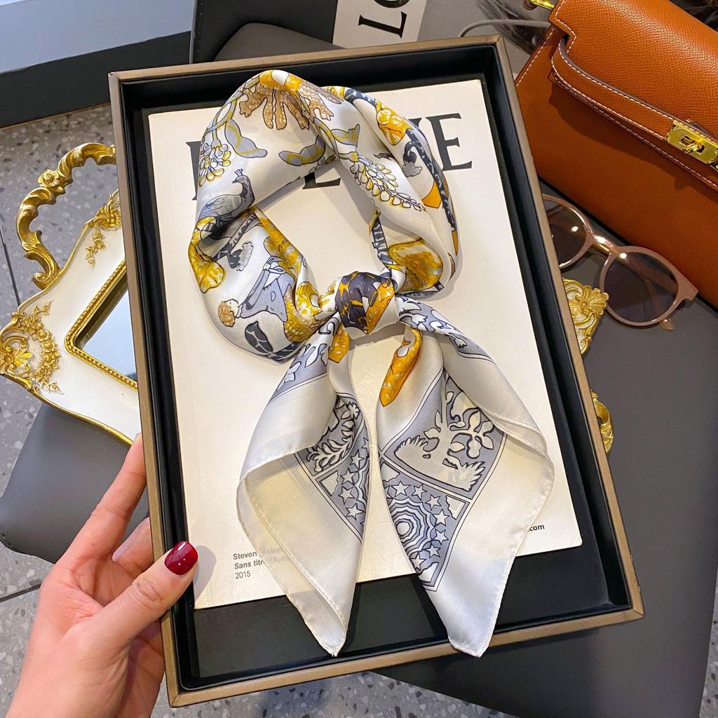 Silk scarf women's neck new scarf with coat 70 small square scarf scarf mother high-end scarf