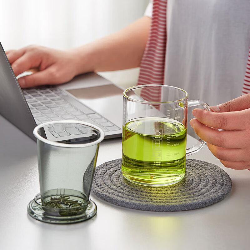 Lvchangming Glass Tea Cup with Thick Wooden Handle, Large Capacity Tea Infuser Mug for Office And Home Use with Filter, Transparent