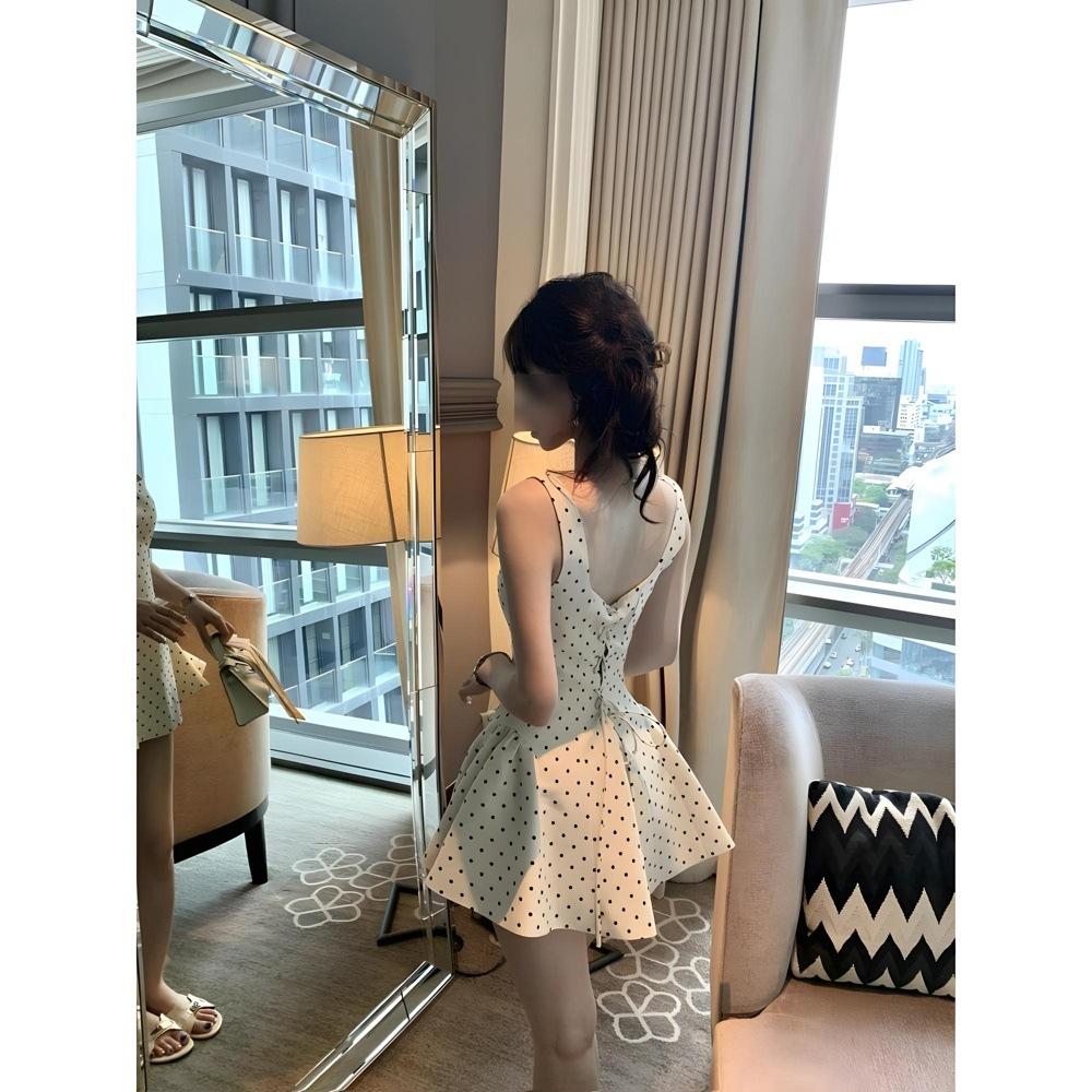 French pure desire style small polka dot suspender dress children's design feeling waist backless Spice girl short skirt summer