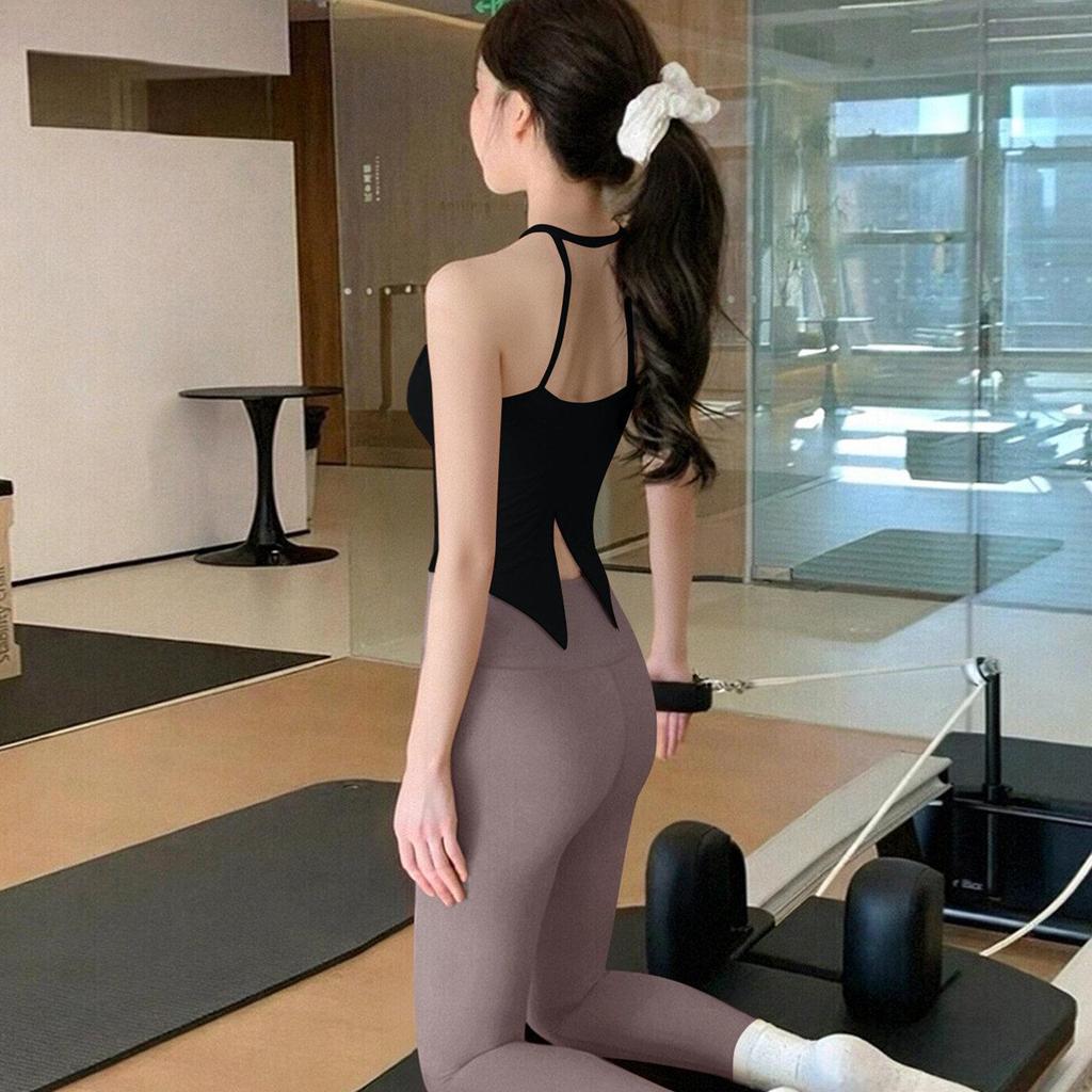 Women's 2026 High-End Yoga Vest with Chest Pads for Outdoor Fitness & Pilates.