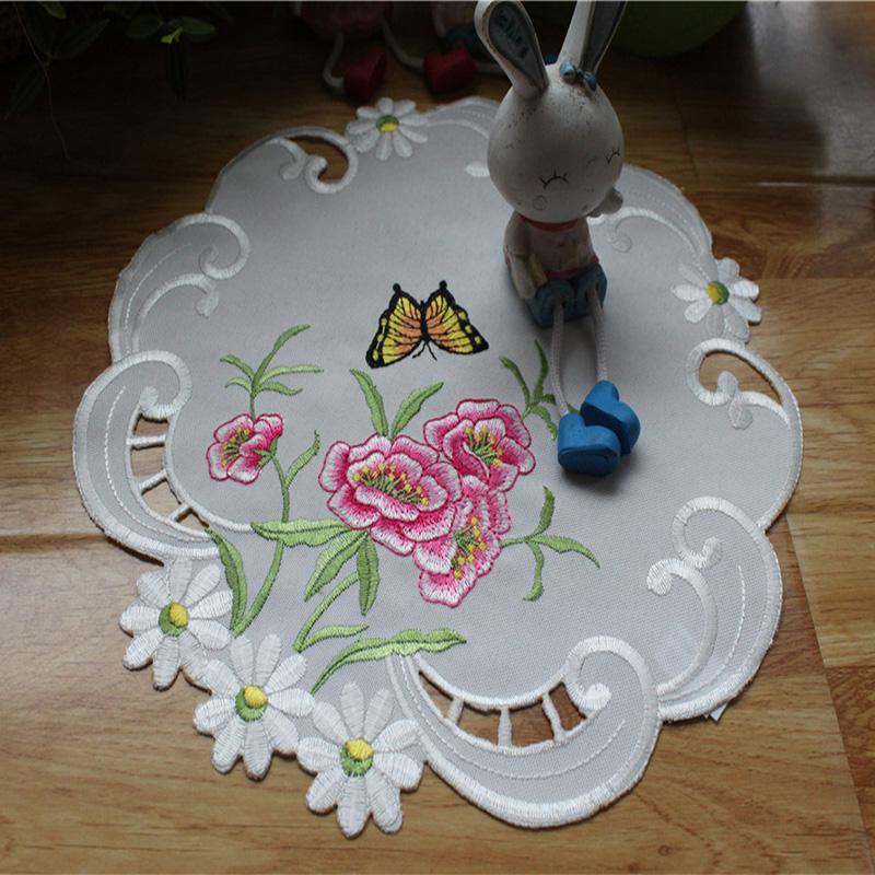 

Новые супер цветы полые вышитые подставки под чашки кружки для чая кастрюли подставка под кухонный обеденный стол кружевная салфетка свадебная подставка для напитков Round 28CM&Round