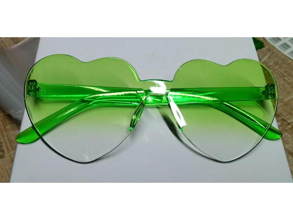 Trendy Heart-Shaped European-American Sunglasses for Women - Masquerade Party & Fun Glasses