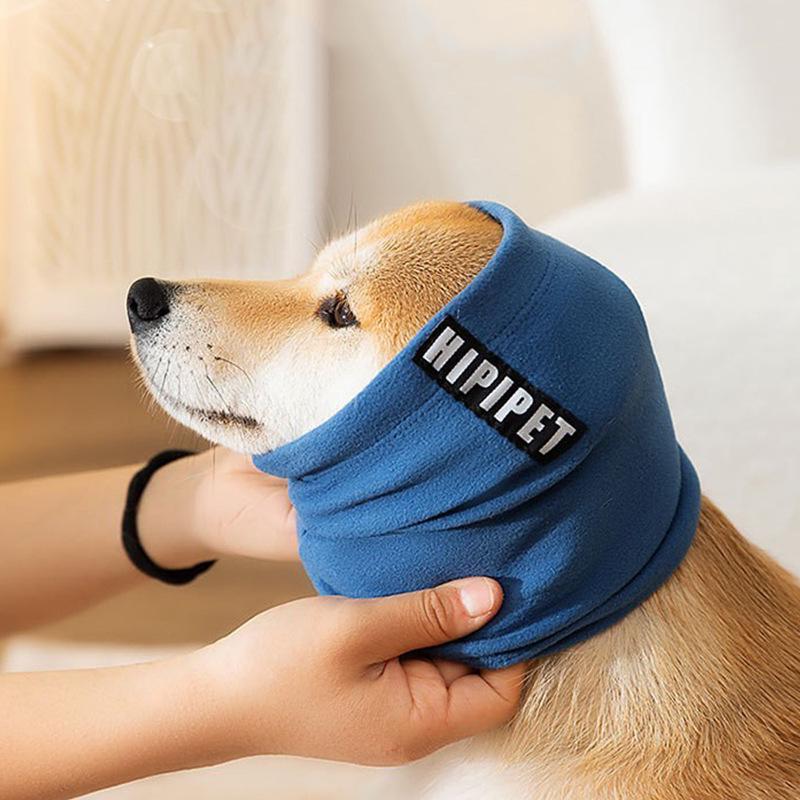 Pet Neck Warmer: Elastic, Noise-Reducing, Comfortable, Breathable, Universal Scarf. Windproof and Warm for Autumn and Winter.