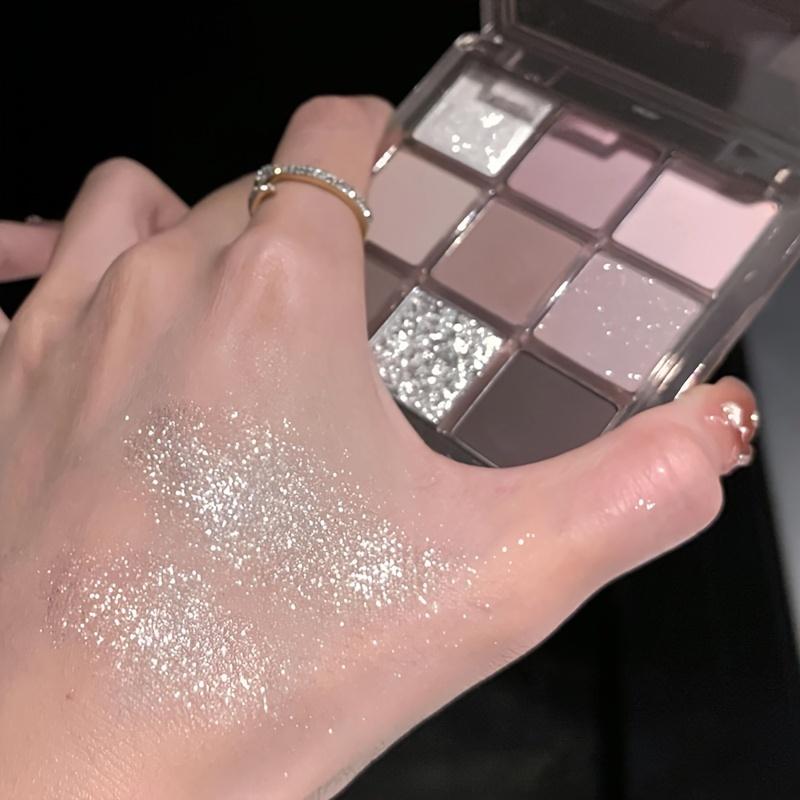9-Color Eyeshadow Palette Comprehensive Makeup with Matte Shimmery Glitter Effects for Daily Makeup and Smokey Eye Makeup