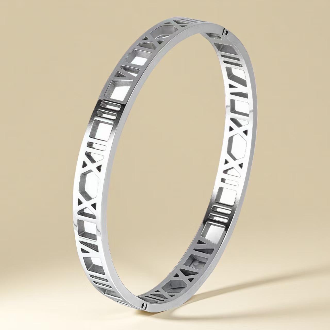 Women s Ins High-end Niche Roman Numeral Electroplating Bracelet 17CM
