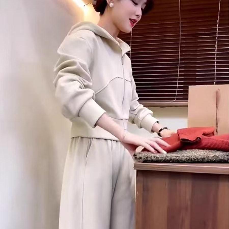 

Осенне-зимний комплект для похудения: Худи свободного кроя и шорты, двухпредметный костюм S (Under 100 jin)