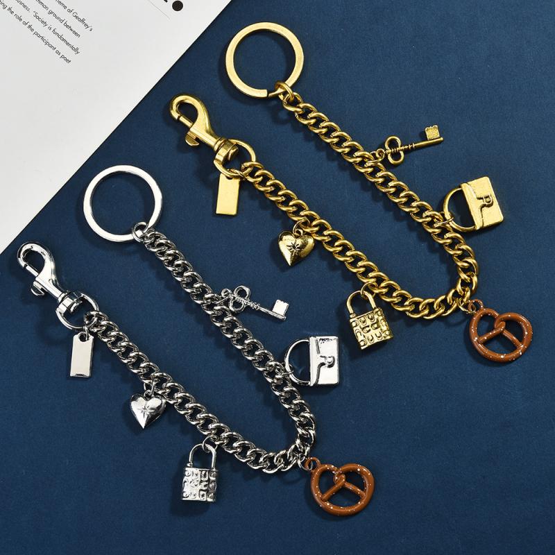 Všestranná klíčenka ve tvaru srdce z sušenek, přívěsek na tašku, přívěsek pro ženy, trendy řetízek na zavěšení na messenger tašku, doplňky pro dekoraci tašky, dárky