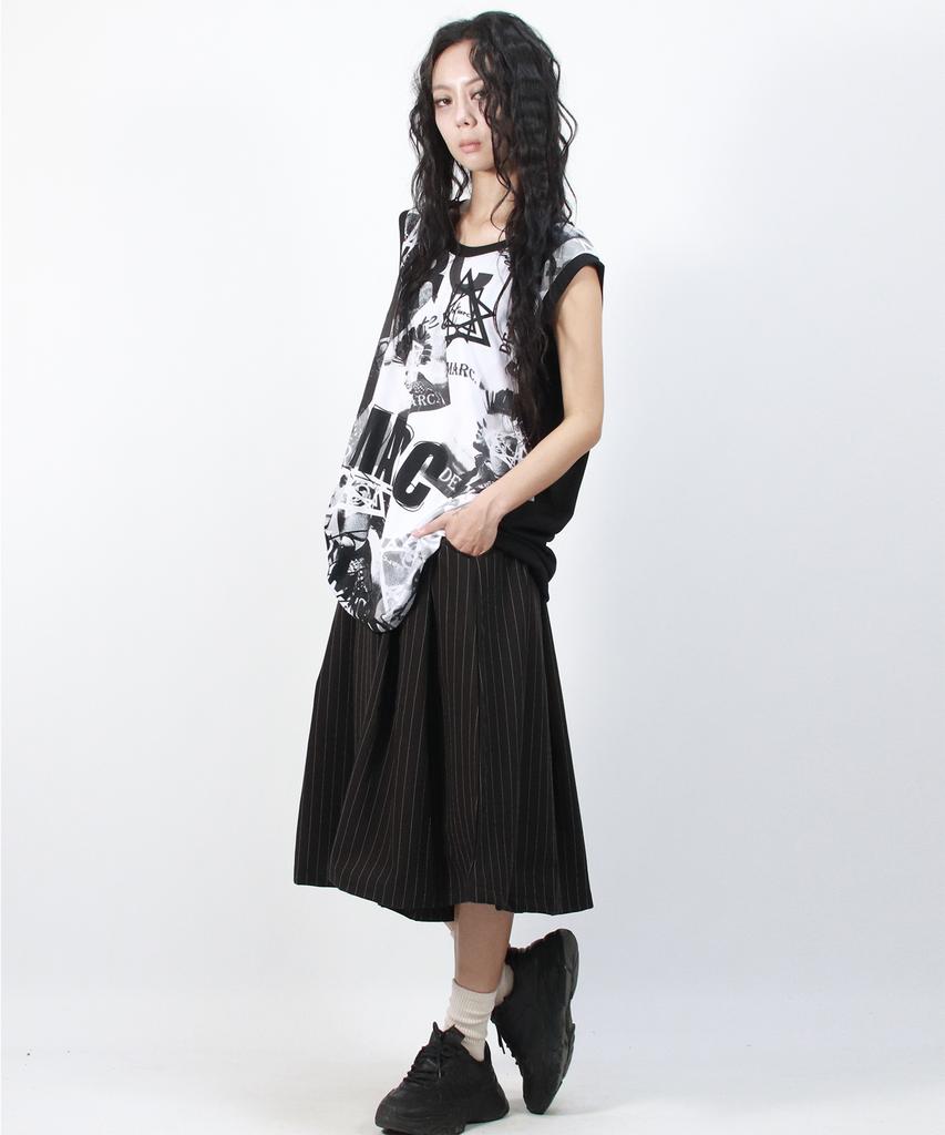 Deumakeu Real Wide Two Tuck Stripe Bumuda Pants - Black
