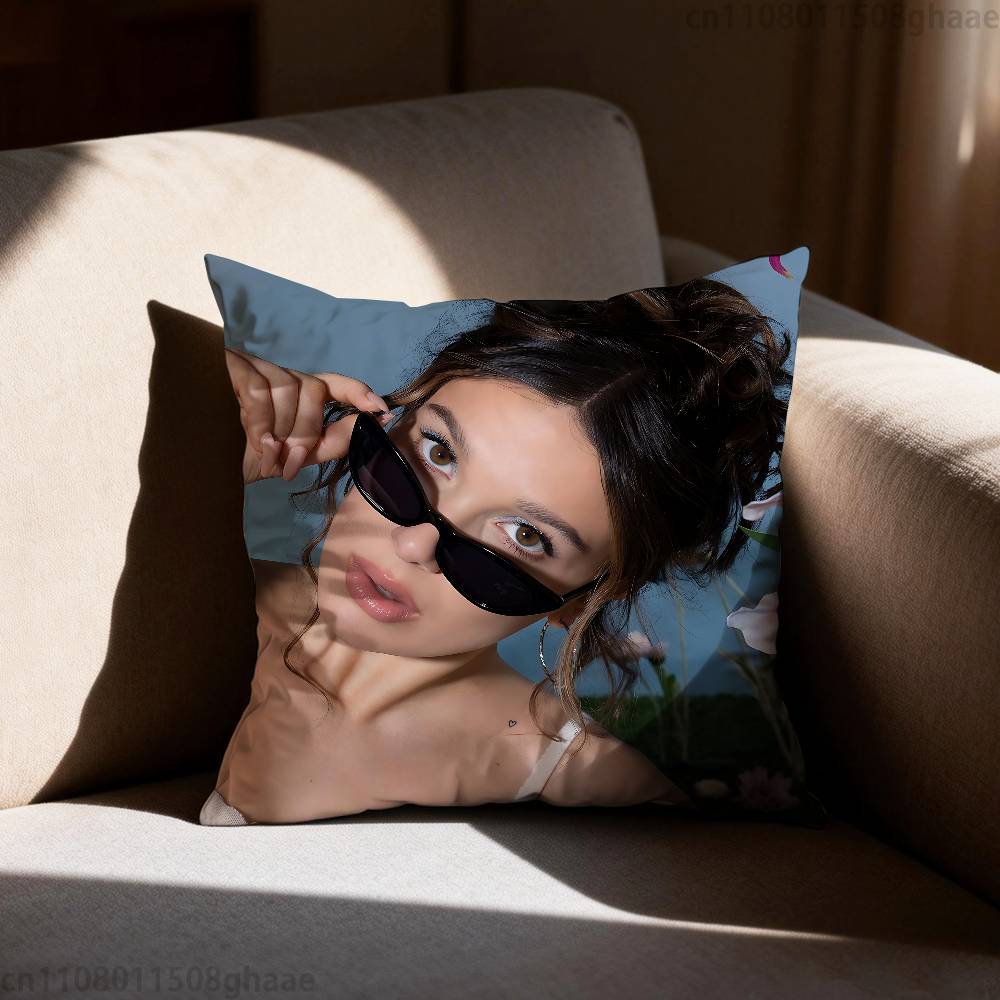 Millie Brown Stranger Kissenbezug Kissenbezug Wohnzimmer Sofakissenbezug Geeignet für Zuhause Schlafzimmer Raumdekoration