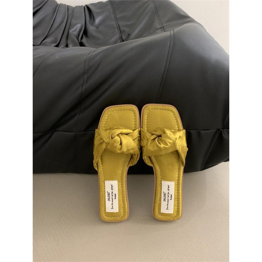 

Fashion Hot Selling Low Shoes Woman 2025 Slippers Casual Pantofle Glitter Slides Rubber Flip Flops Luxury New Jelly Soft Hawaiian Flat 40 жёлтый