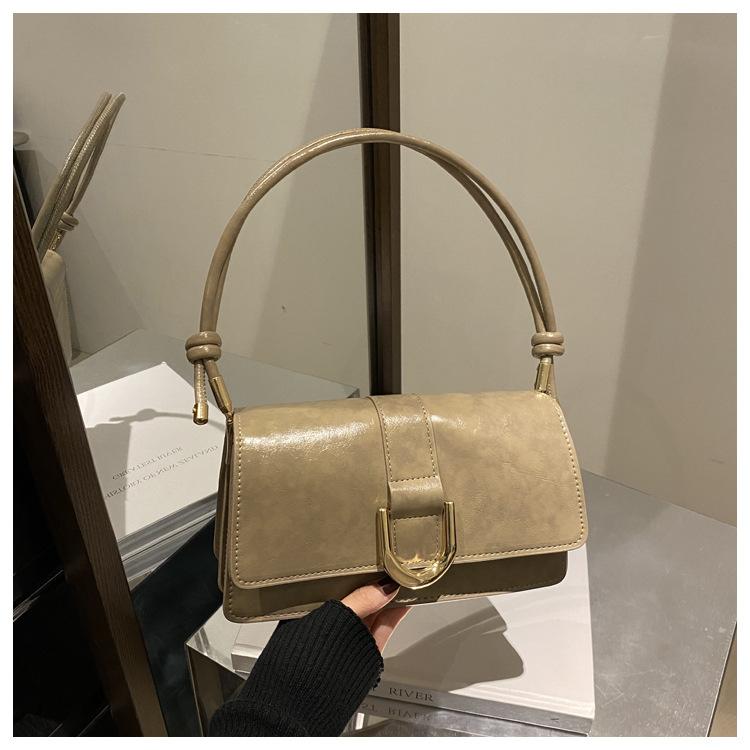 Women's small bags Fashion handbags Winter texture Foreign style messenger bags Commuter small square bags